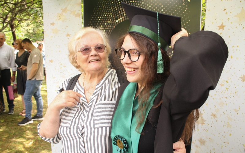carmen-graduation-73